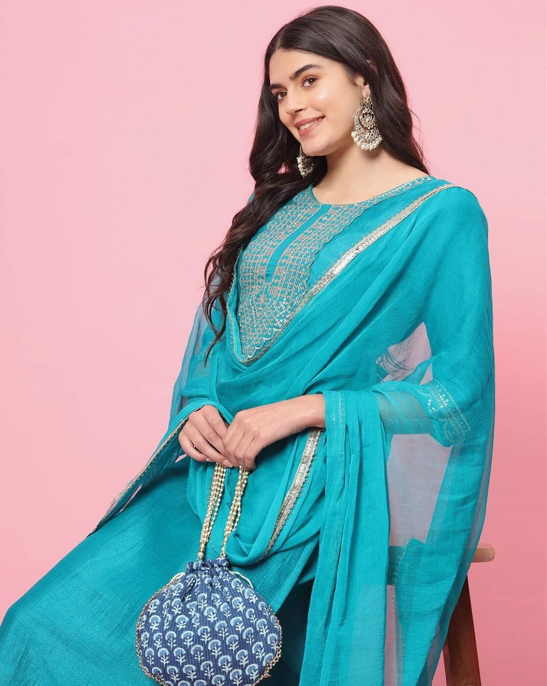 -1117Wx1400H-467069647-green-MODEL3